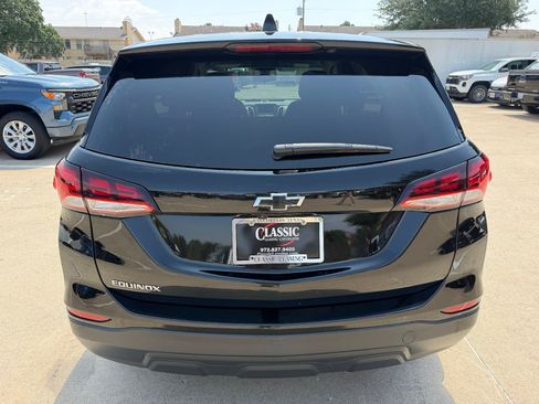 Used 2023 Chevrolet Equinox LS w/ LS Convenience Package FWD image 8