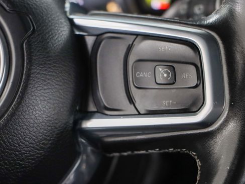 Used 2022 Jeep Wrangler Unlimited Sahara w/ Cold Weather Group image 16