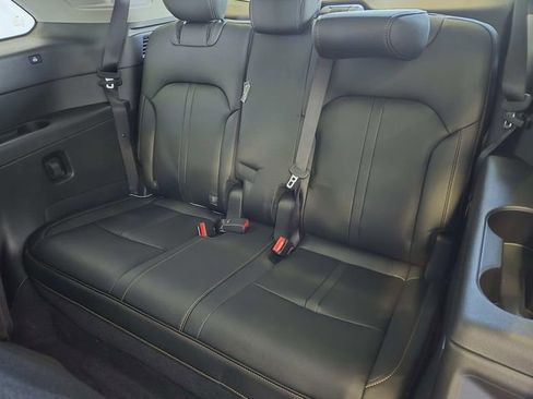 Certified 2025 MAZDA CX-90 3.3 Turbo w/ Preferred Package image 11