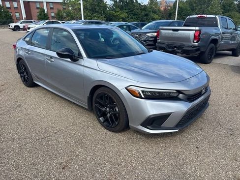 Used 2024 Honda Civic Sport image 2