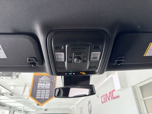 Used 2023 GMC Yukon XL SLT w/ SLT Luxury Package AWD/4WD image 30