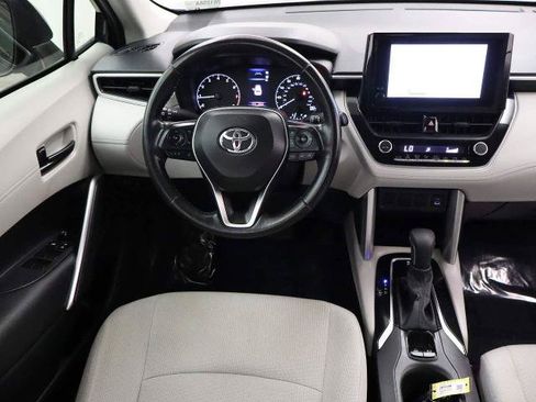 Used 2023 Toyota Corolla Cross LE FWD image 15