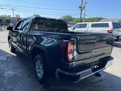 Used 2022 GMC Sierra 1500 SLE w/ Enhanced Capability Package AWD/4WD image 6