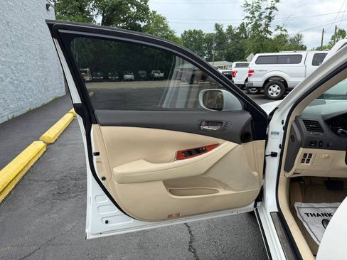 Used 2010 Lexus ES 350 FWD image 13