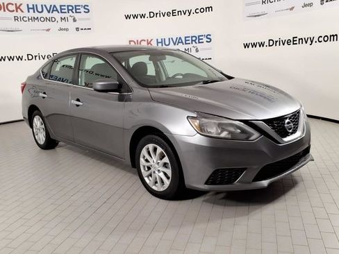 Used 2019 Nissan Sentra SV FWD image 3