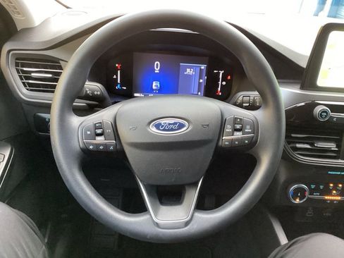 New 2025 Ford Escape Active image 40