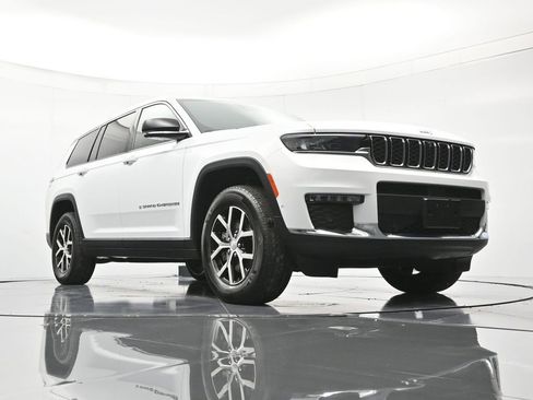 Used 2024 Jeep Grand Cherokee L Limited w/ Luxury Tech Group II AWD/4WD image 40