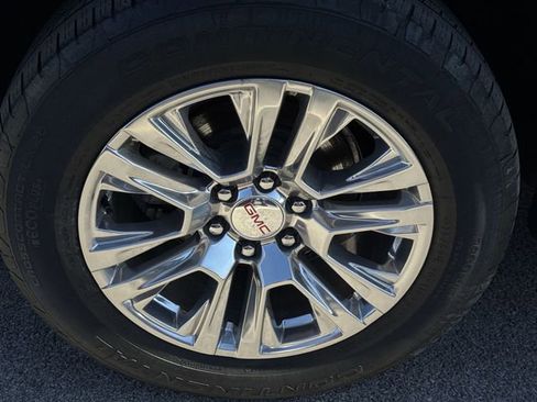 Used 2023 GMC Yukon XL Denali image 34