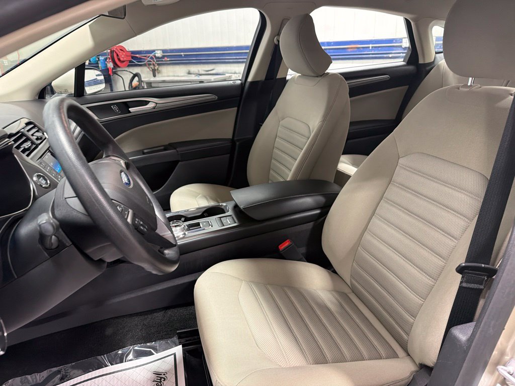 Used 2018 Ford Fusion S FWD image 13