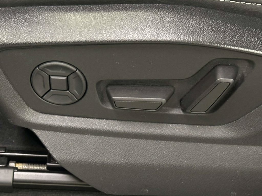 Used 2023 Audi Q8 Prestige w/ Prestige Package AWD/4WD image 22