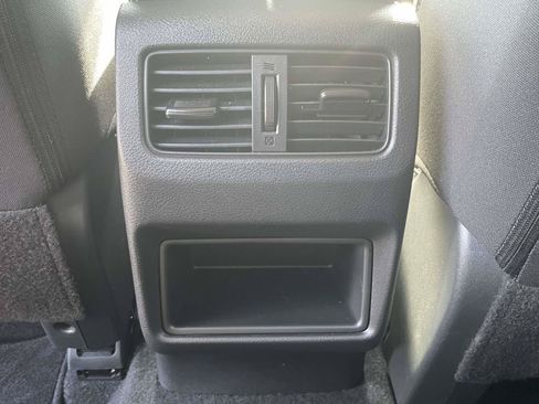 Used 2025 Nissan Rogue S AWD/4WD image 10