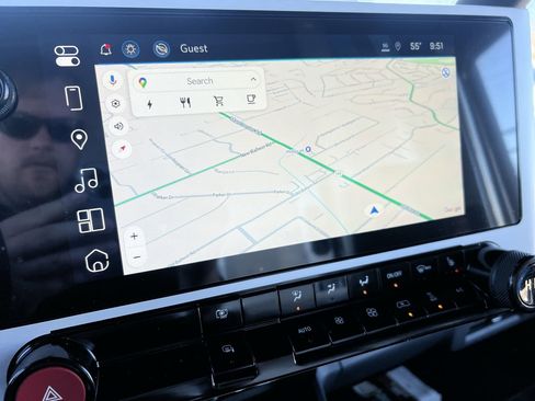 New 2025 Chevrolet Brightdrop 400 w/ Power Door Package image 6