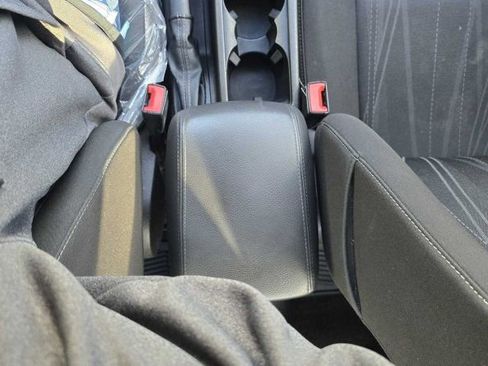 Used 2017 Ford Focus SE w/ Interior Protection Package image 23