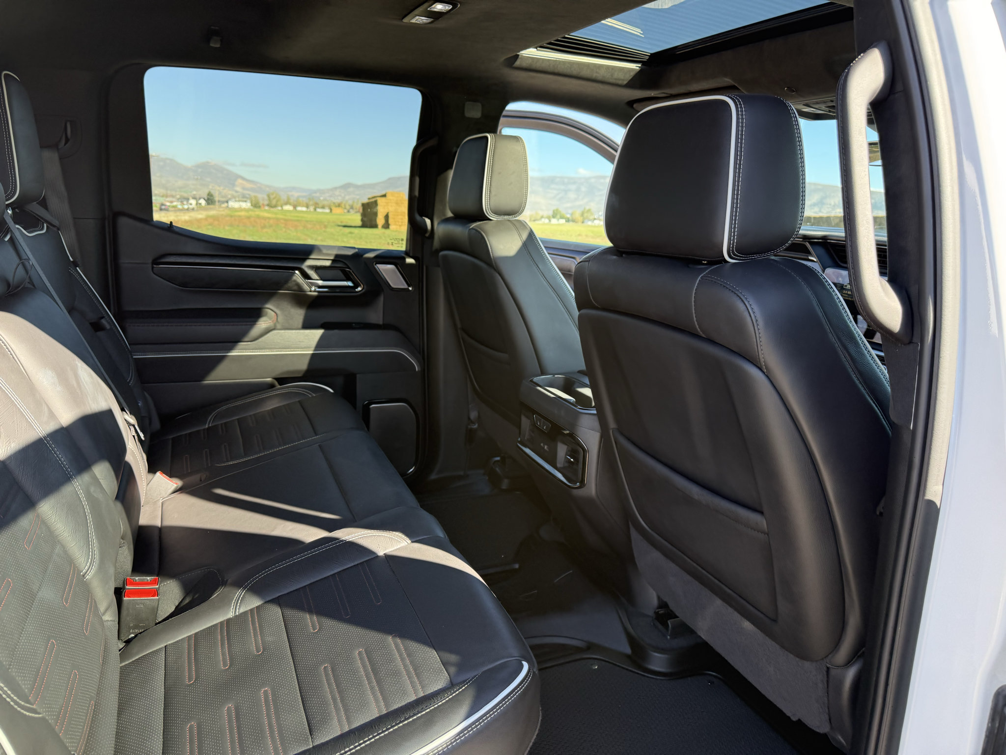 Used 2024 GMC Sierra 1500 AT4X AWD/4WD image 37