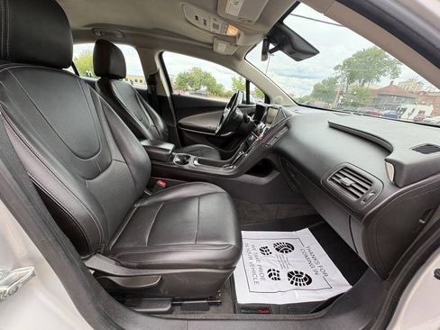 Used 2014 Chevrolet Volt Premium w/ Premium Trim Package FWD image 33