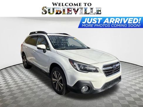 Used 2019 Subaru Outback 2.5i Limited image 1