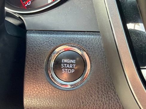 Used 2022 Toyota Camry XSE FWD image 30