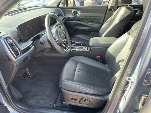 Used 2024 Kia Sorento SX image 2