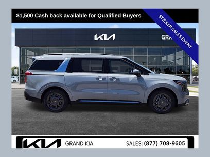 New 2026 Kia Carnival SX