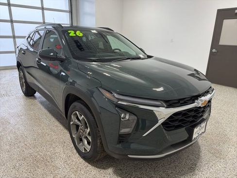 New 2026 Chevrolet Trax LT w/ Sunroof Package image 3
