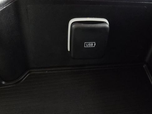 Used 2024 RAM 2500 Tradesman w/ Chrome Appearance Group AWD/4WD image 18