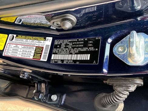 Used 2021 Toyota Highlander XSE FWD image 34