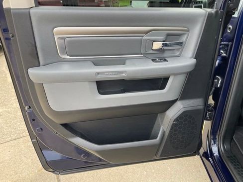 Used 2018 RAM 1500 Classic SLT AWD/4WD image 18