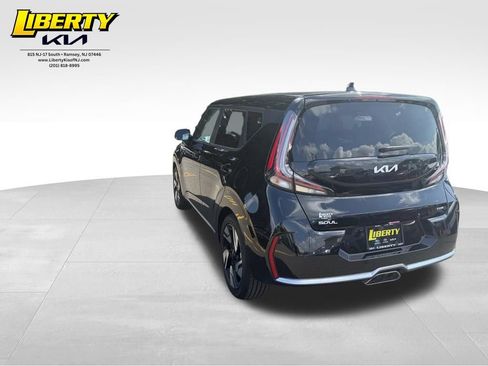 Used 2025 Kia Soul GT-Line w/ GT-Line Technology Package FWD image 5