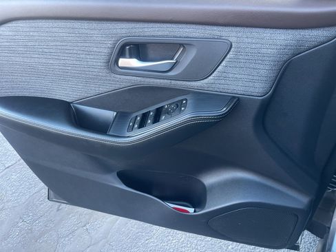 Certified 2023 Nissan Rogue SV image 9