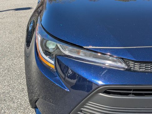 Used 2025 Toyota Corolla LE image 8