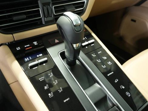 New 2026 Porsche Macan AWD/4WD image 23