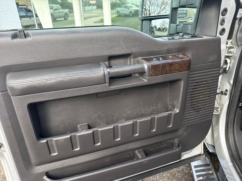 Used 2015 Ford F250 Platinum w/ FX4 Off-Road Package image 10