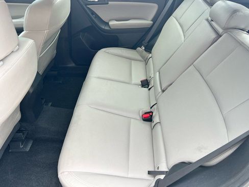 Used 2017 Subaru Forester 2.5i Limited image 9