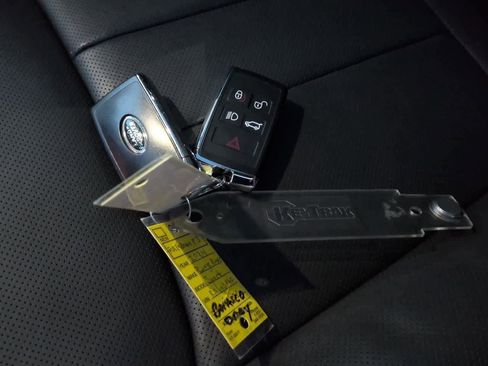 Used 2024 Land Rover Range Rover Sport SE image 36