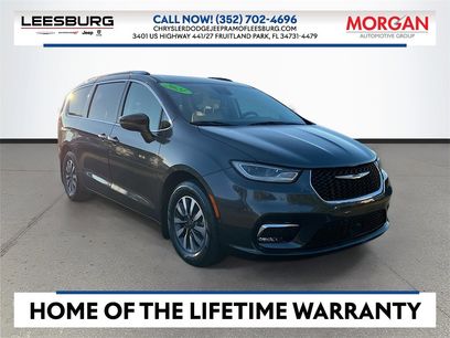 Used 2021 Chrysler Pacifica Touring-L w/ Premium & Safety Sphere Group