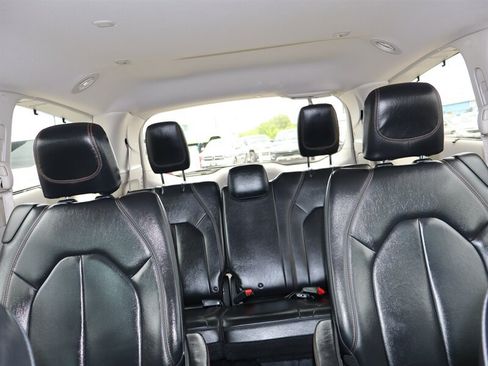 Used 2017 Chrysler Pacifica Touring-L FWD image 22