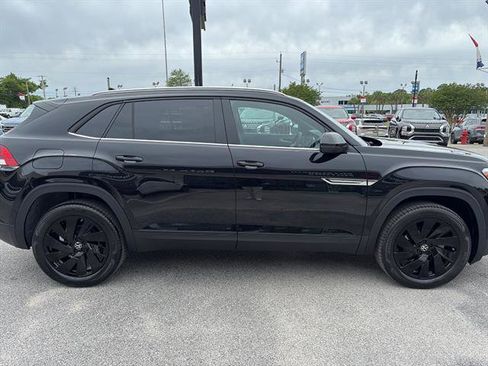 New 2026 Volkswagen Atlas Cross Sport SE FWD image 4