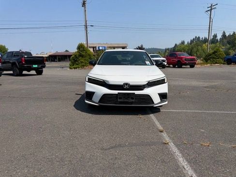 Used 2024 Honda Civic Sport image 3