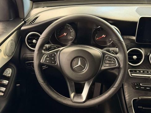Used 2019 Mercedes-Benz GLC 300 4MATIC image 14