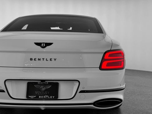 New 2026 Bentley Flying Spur Plug-In Hybrid image 41