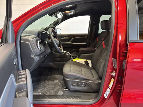 Used 2023 Chevrolet Colorado Z71 w/ Z71 Convenience Package 2 image 14