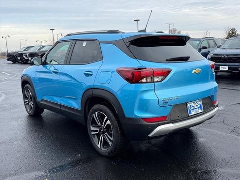 Used 2025 Chevrolet TrailBlazer LT w/ Convenience Package image 3