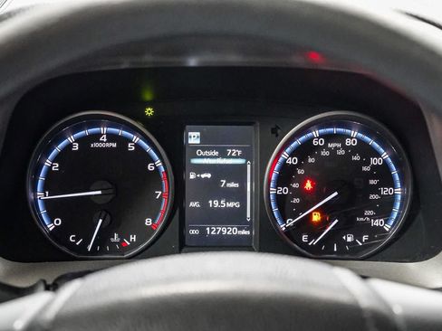 Used 2018 Toyota RAV4 LE w/ Carpet Mat Package FWD image 24