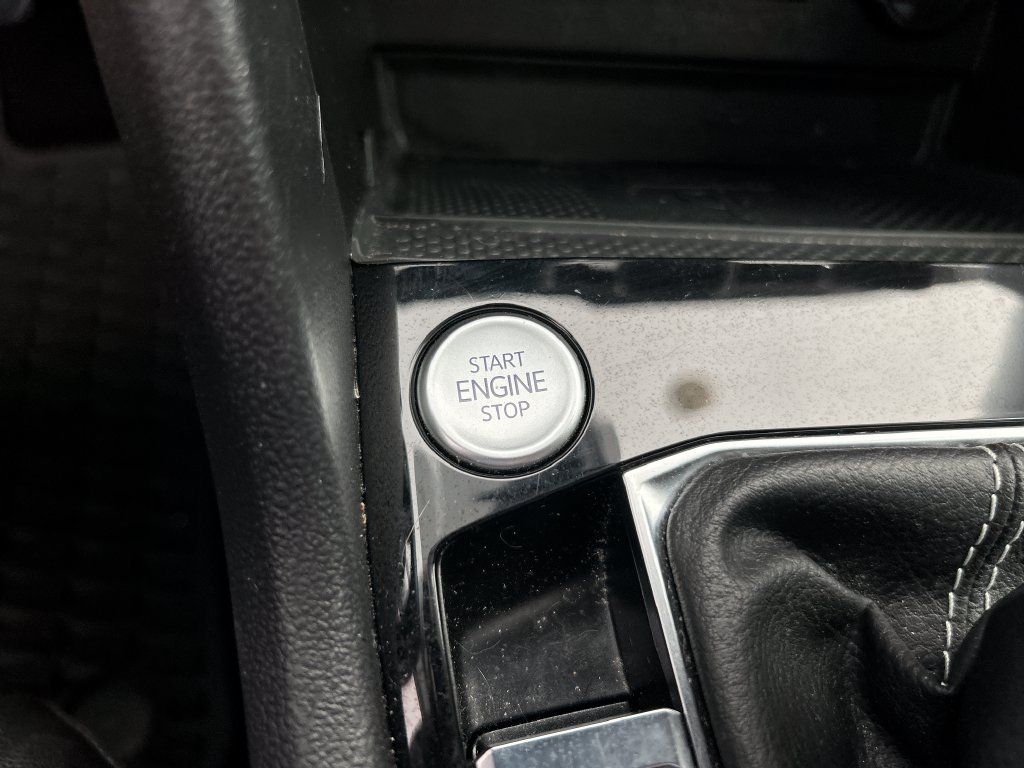 Certified 2023 Volkswagen Taos SE FWD image 27