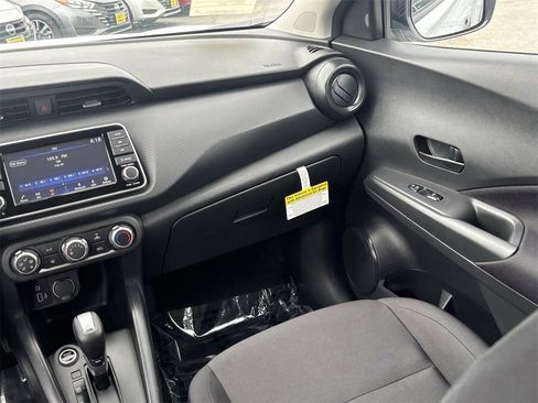 New 2025 Nissan Kicks Play S image 19