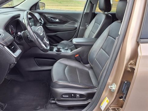 Used 2018 GMC Terrain SLT w/ Preferred Package image 11