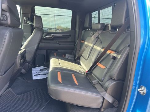 Used 2023 GMC Sierra 1500 AT4 w/ Technology Package image 7