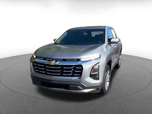 Used 2025 Chevrolet Equinox LT FWD image 7