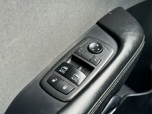 Used 2019 Dodge Challenger R/T w/ Driver Convenience Group image 38