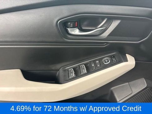 Certified 2025 Honda Accord SE image 18